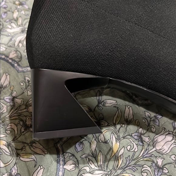 Sleek Black Knit Ankle Boots with Block Heel - Picture 2 of 5
